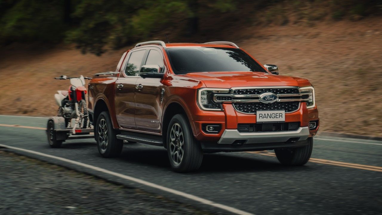 Sistema de monitoreo de punto ciego (BLIS) con alerta de tráfico cruzado